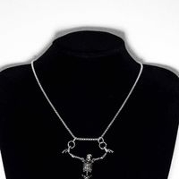 Collar con colgante de esqueleto image