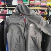 Sudadera Nike con capucha S hasta L image