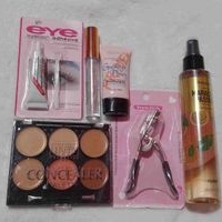 🌺Kit de maquillaje 🌺 image