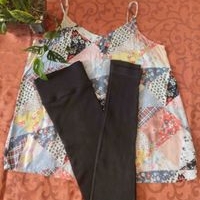 Conjunto de blusa de tirantes con leggins talla M image