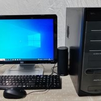 Computadora de escritorio completa image