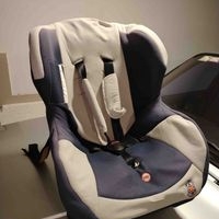 Silla de auto para bebé segura image