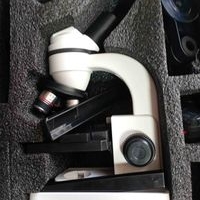 Microscopio compacto image