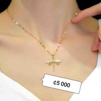 Collar elegante con colgante de libélula acero inoxidable  image