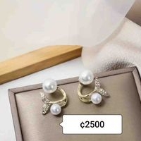 Elegantes Aretes de Perlas image