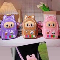 Mochila infantil Labubu image