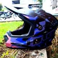 Casco de motocross Hero image