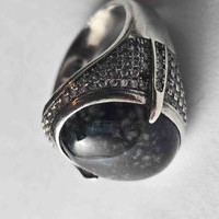Anillo elegante con jade image