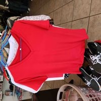 Camiseta Roja Casual image