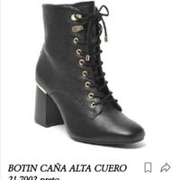 Botín de cuero elegante image