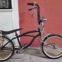 Bicicleta Lowrider marca Schwinn Original image