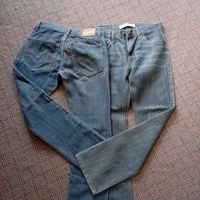 Jeans clásicos de mezclilla image