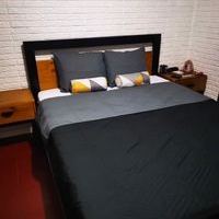 Cama Queen de Pino image