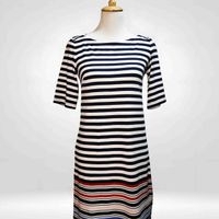 Vestido a rayas elegante image