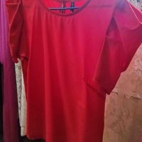Blusa roja elegante image