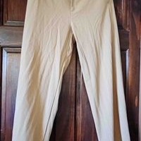 Pantalón beige elegante image