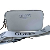 Elegante bolso Guess image