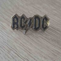 Pin metálico AC/DC image