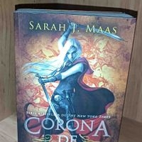 Corona de Medianoche - Sarah J. Maas image