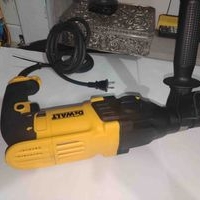 Taladro rotomartillo DeWalt image