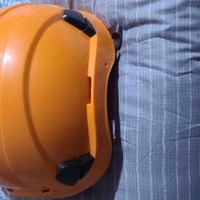Casco de seguridad naranja image