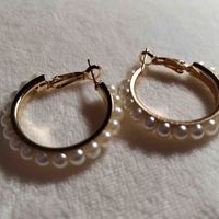 Aretes de aro con perlas image