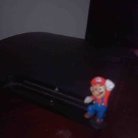 Consola PlayStation 3 slim con todos sus cables, 4 juegos y un control, todo en buen estado. image