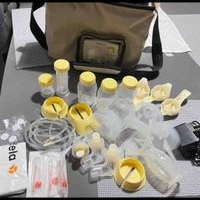 Extractor de leche Medela con accesorios image