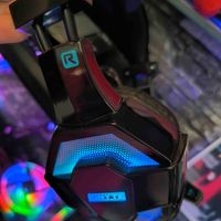 Audífonos GNYTE con iluminación LED y mouse alambrico con iluminación led image