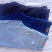 Jeans de mezclilla Pop Café y American Eagle image