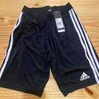 Short deportivo Adidas image