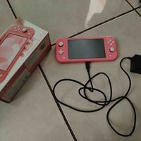 Nintendo Switch Lite Coral image