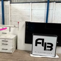 Muebles para tienda image