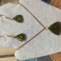 Conjunto de collar y aretes con glitter image