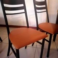 Silla de hierro con sobres de vinil image