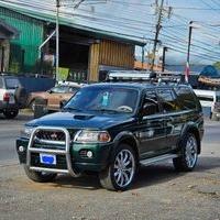 Mitsubishi Montero SUV image
