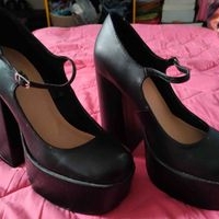 Zapatos de tacón alto con plataforma image
