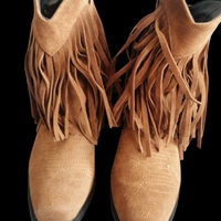 Botas de gamuza con flecos image