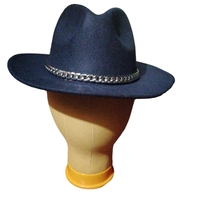 Sombrero de fieltro con cadena image