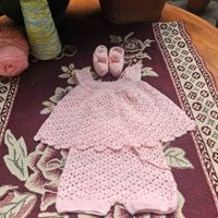 Conjunto de bebé tejido a mano image