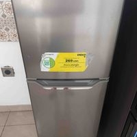 Se vende refrigerador de 5 pies con congelador en 2 puertas fregider image