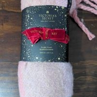 Bufanda de felpa Victoria's Secret image