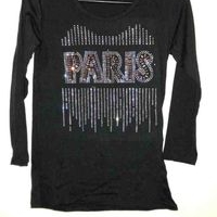 Camiseta negra con diseño de París image