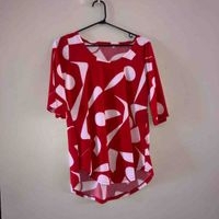 Blusa estampada roja image