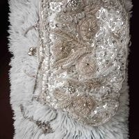 Bolso de mano bordado image