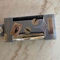 Set de maquillaje Paris Hilton image