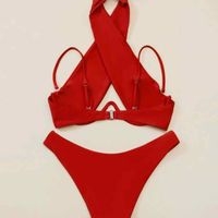 Bikini rojo cruzado image