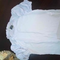 Blusa celeste con mangas abullonadas image