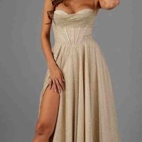 Vestido largo con abertura image