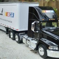 Mack Pinnacle escala 1/64 marca First Gear image